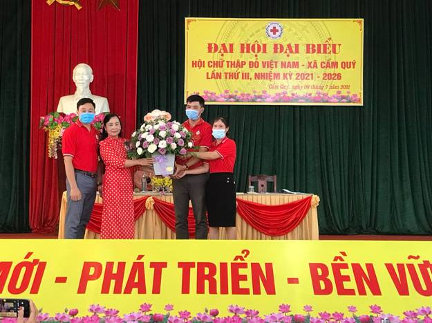 Có thể là hình ảnh về 4 người, mọi người đang đứng và văn bản cho biết 'ĐẠI HỘI ĐẠI BIỆU HỘI CHỮ THÂP ĐỎ VIỆT NAM XÃ CẨM QUÝ LẦN THỨ III, NHIỆM KỲ 2021 2026 Cẩm Quý, ngày tháng năm 2021 HATTHENS ỚI ỚI-PHÁT TRIỂN BÊN VỮ'