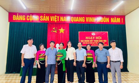 CẨM QUÝ SÔI NỔI TỔ CHỨC NGÀY HỘI ĐẠI ĐOÀN KẾT TOÀN DÂN TỘC.